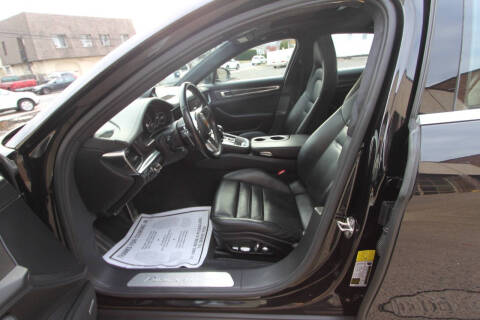 2017 Porsche Panamera Turbo