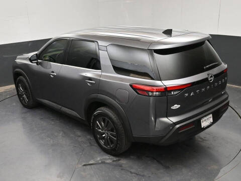 2023 Nissan Pathfinder S