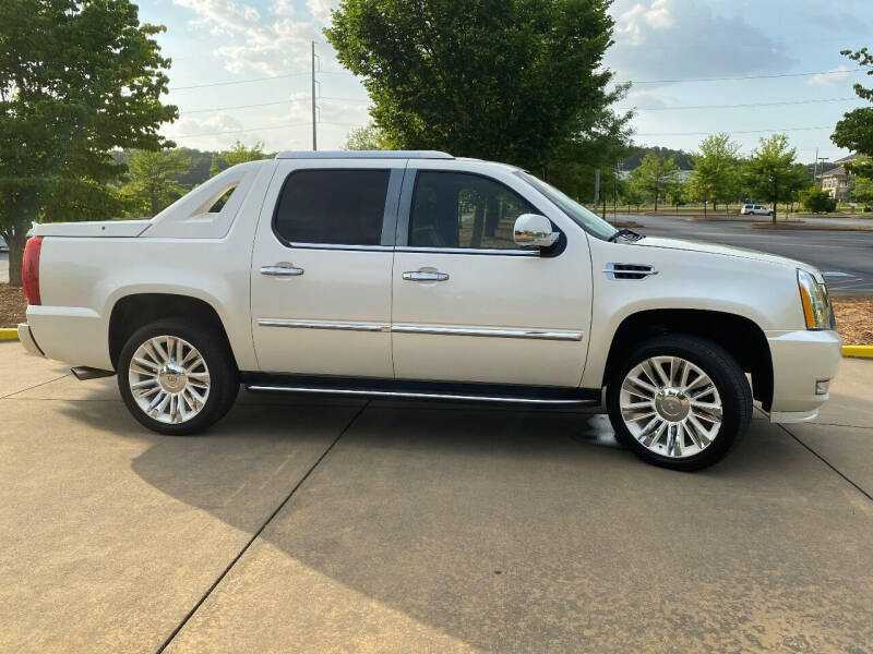 2007 Cadillac Escalade EXT for sale at Paramount Autosport in Kennesaw GA
