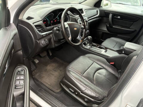 2017 Chevrolet Traverse LT
