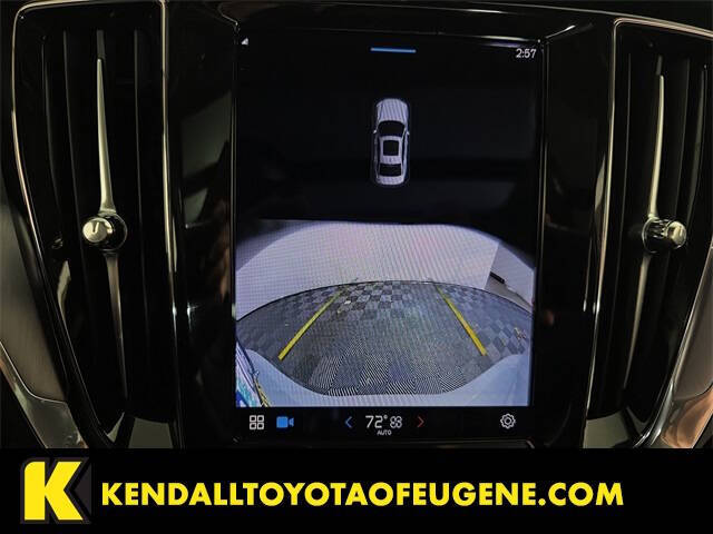 2024 Volvo S60 B5 Core Dark Theme