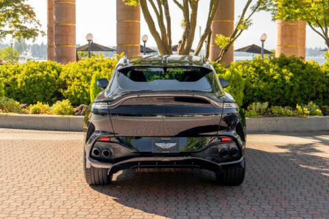 2025 Aston Martin DBX 707