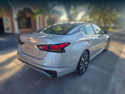 2022 Nissan Altima 2.5 SV