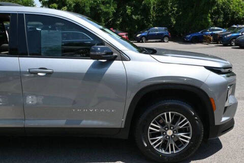 2024 Chevrolet Traverse LT