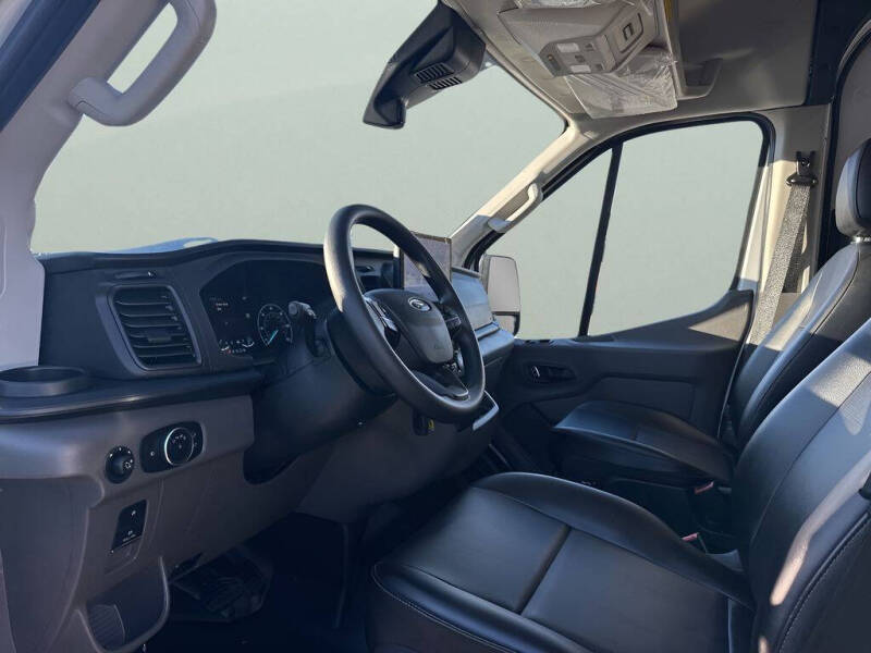 2025 Ford Transit 250