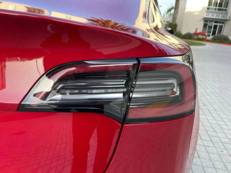 2020 Tesla Model 3 Standard Range Plus