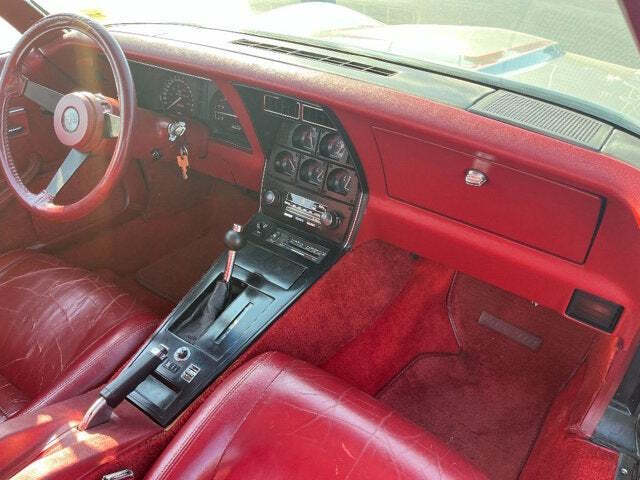 1982 Chevrolet Corvette 28