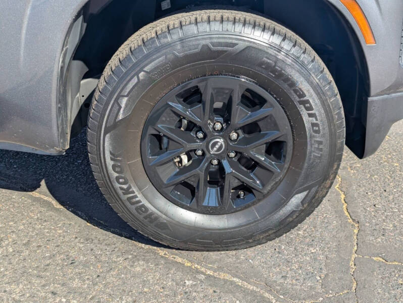 2024 Nissan Frontier SV