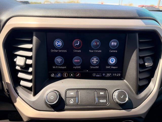 2023 GMC Acadia Denali