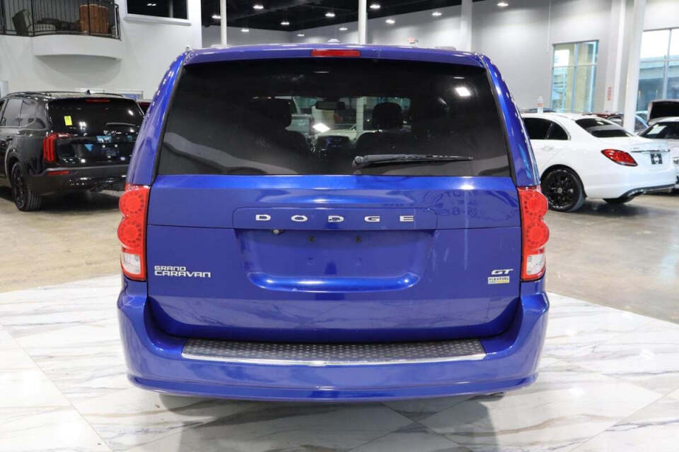 2019 Dodge Grand Caravan for sale at IMD MOTORS, INC in Dallas, TX