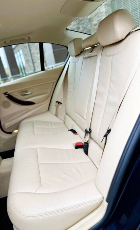 2013 BMW 3 Series 328i