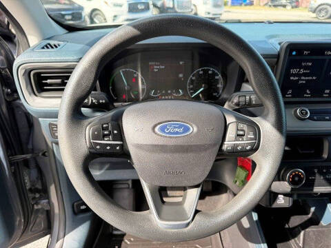 2023 Ford Maverick XL