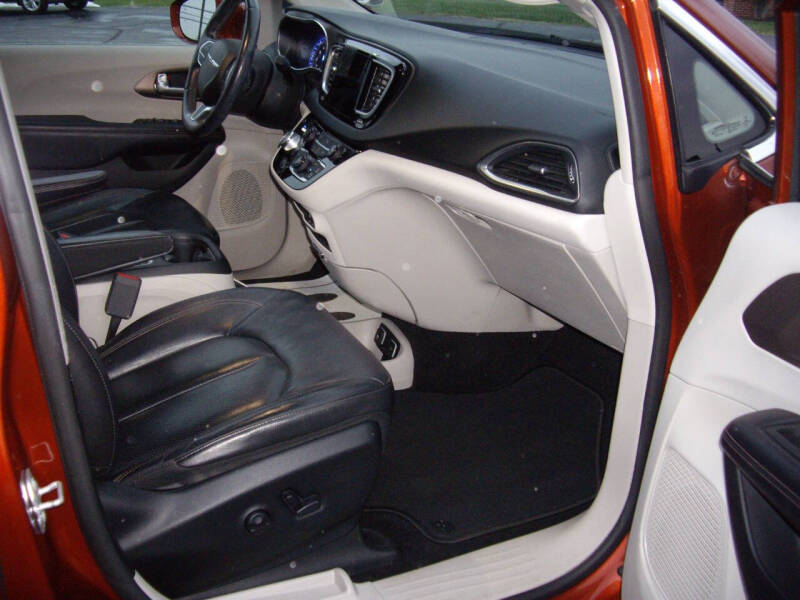 2018 Chrysler Pacifica Touring L Plus