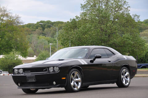 2013 Dodge Challenger SXT Plus