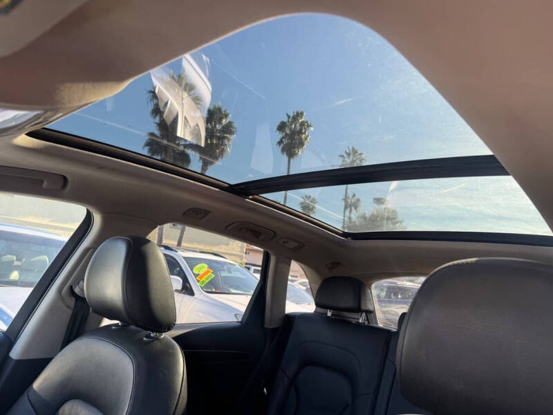 2011 Audi Q5 2.0T quattro Premium Plus