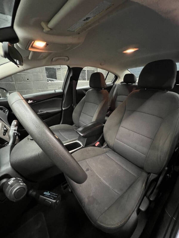 2018 Chevrolet Cruze LS Auto