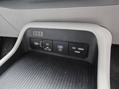 2024 Hyundai Kona SE