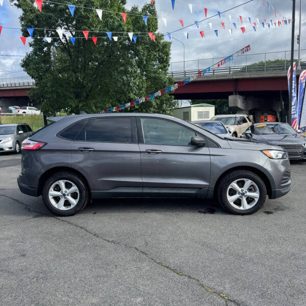 2021 Ford Edge SE
