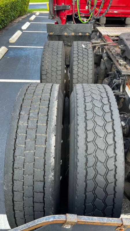 2021 Freightliner Cascadia