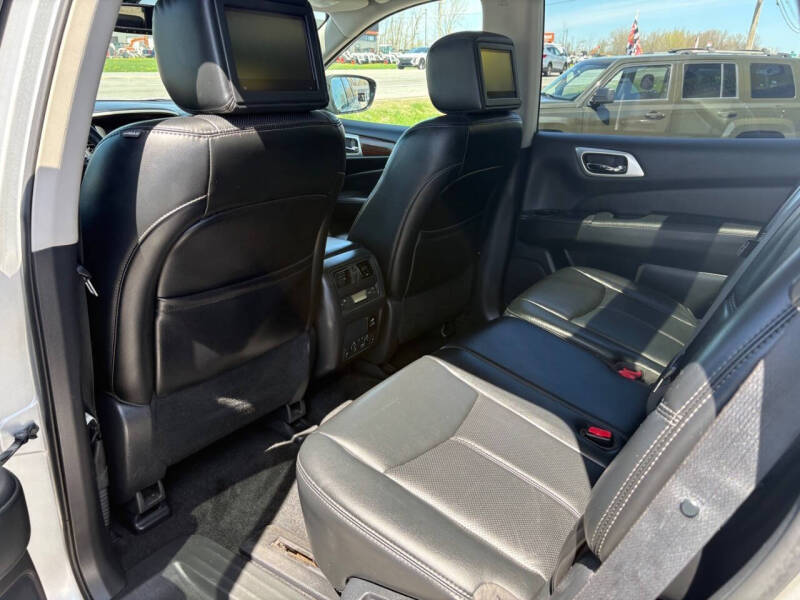 2017 Nissan Pathfinder Platinum