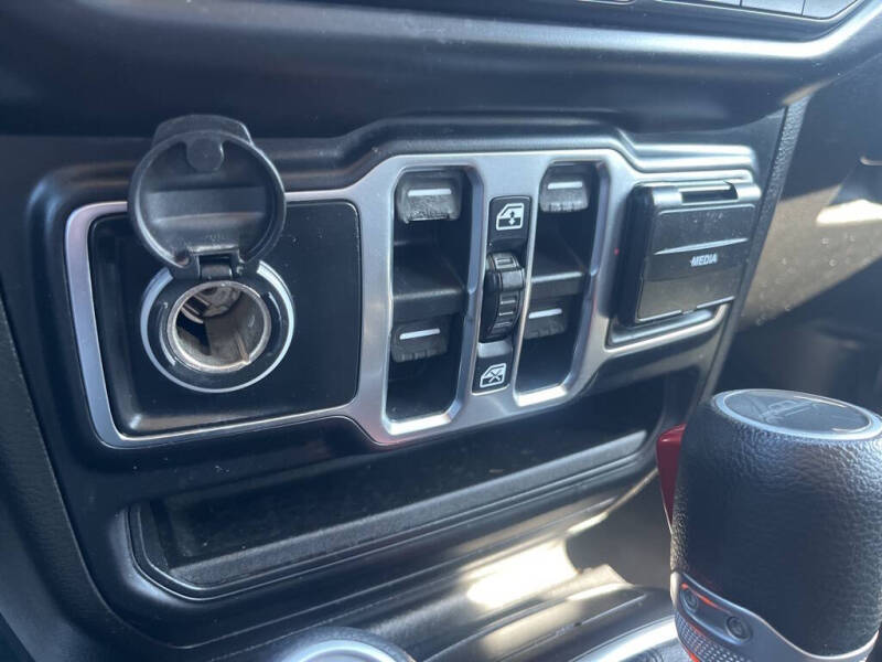 2020 Jeep Gladiator Sport