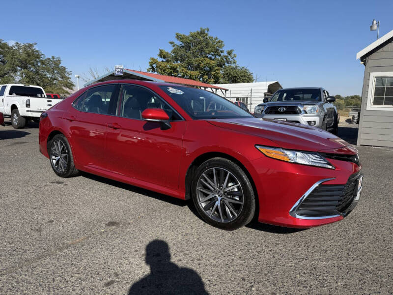 2024 Toyota Camry XLE's photo