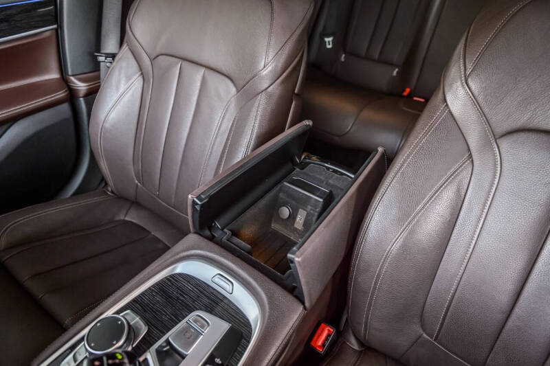 2020 BMW 7 Series 740i