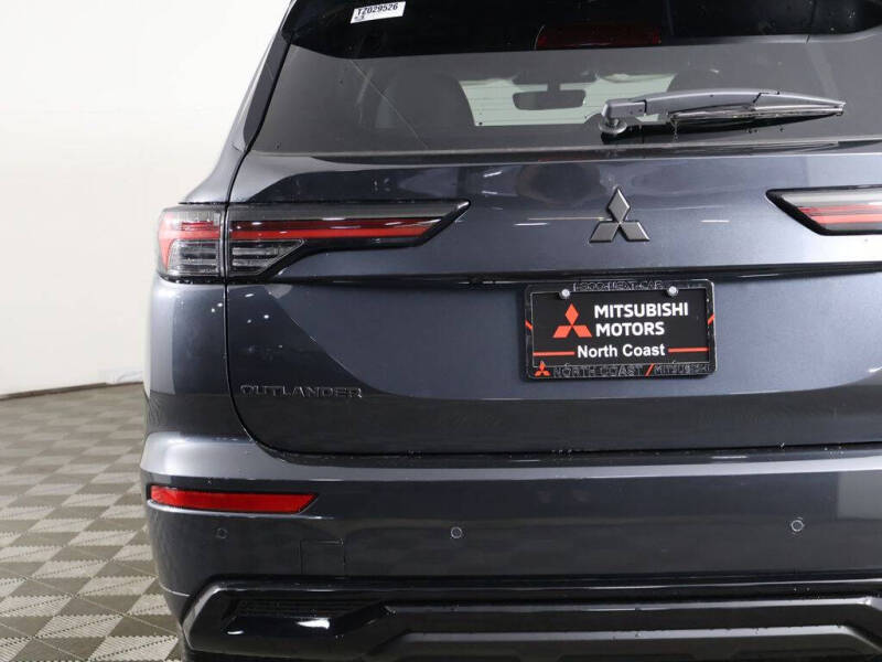2026 Mitsubishi Outlander LE