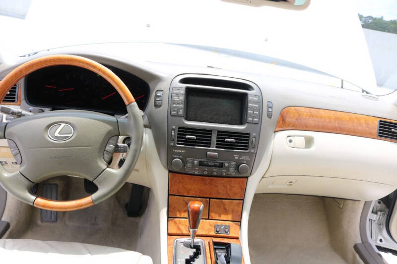 2001 Lexus LS 430
