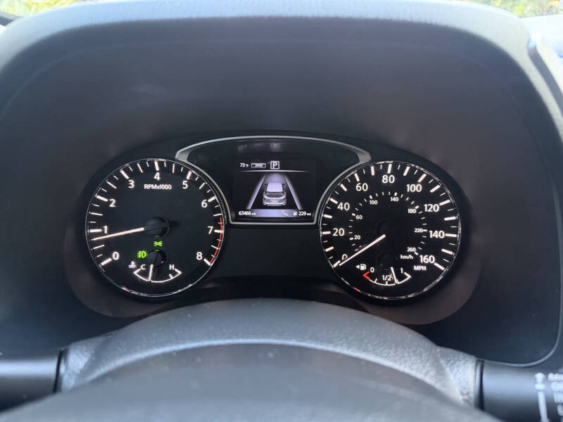 2020 Nissan Pathfinder SV