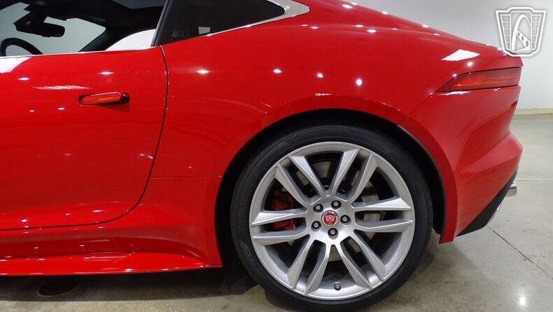 2016 Jaguar F-TYPE R