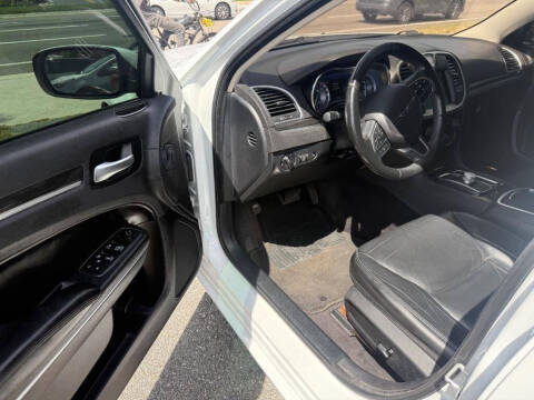 2018 Chrysler 300 Touring