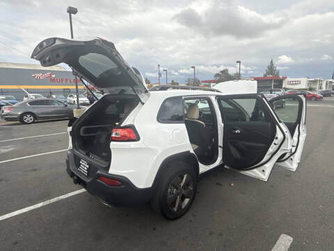 2017 Jeep Cherokee 75th Anniversary