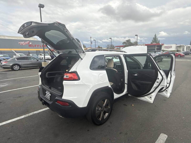 2017 Jeep Cherokee 75th Anniversary