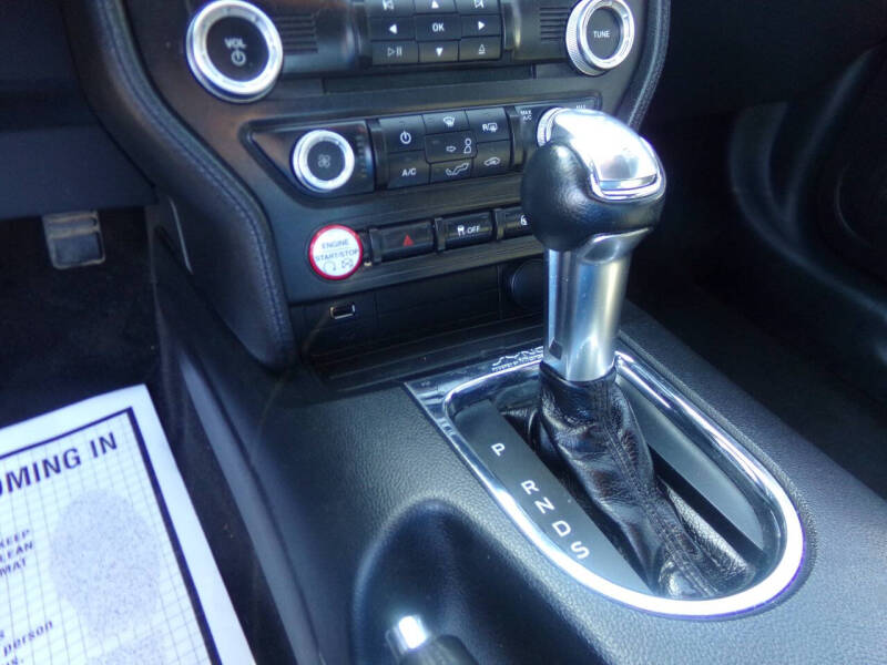 2015 Ford Mustang V6