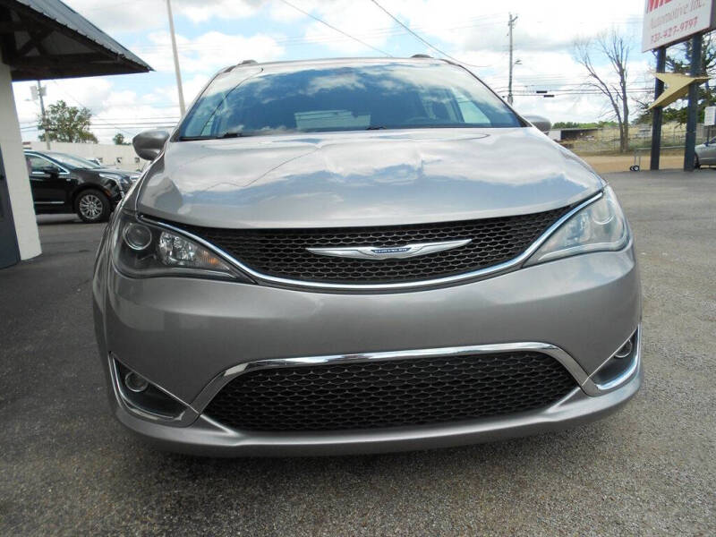 2020 Chrysler Pacifica Touring L