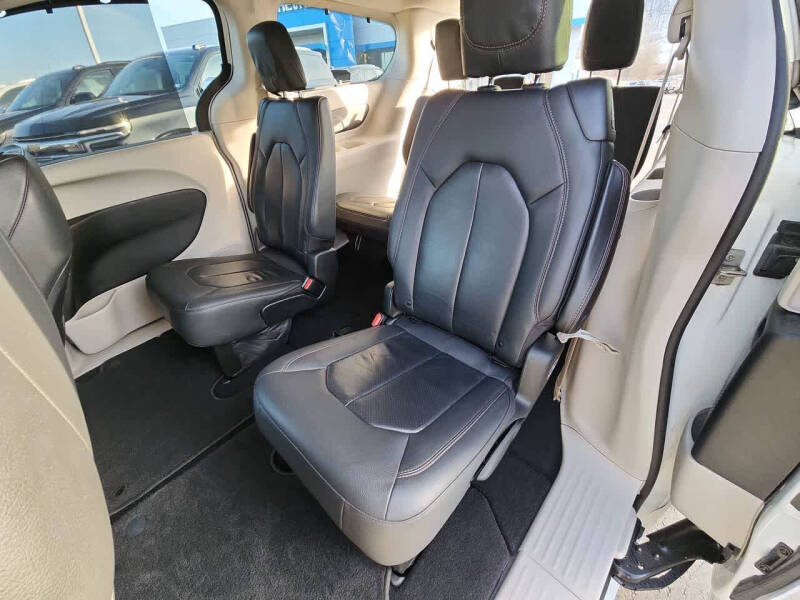 2020 Chrysler Pacifica Touring L