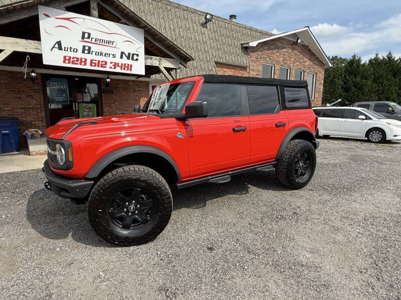 2022 Ford Bronco 4-Door Black Diamond's photo