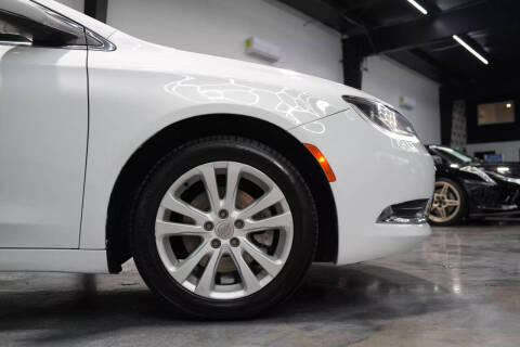 2017 Chrysler 200 Limited Platinum