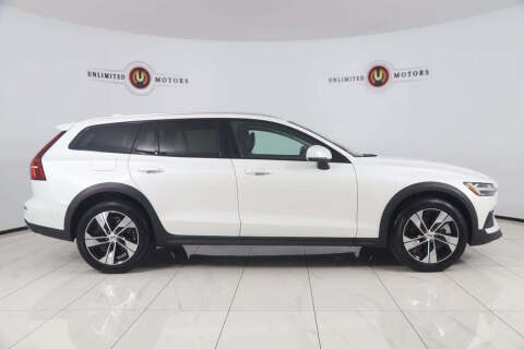 2024 Volvo V60 Cross Country B5 Plus