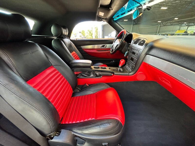 2003 Ford Thunderbird