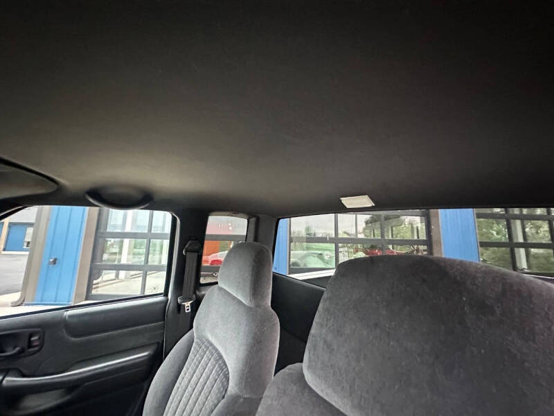 2000 Chevrolet S-10 LS