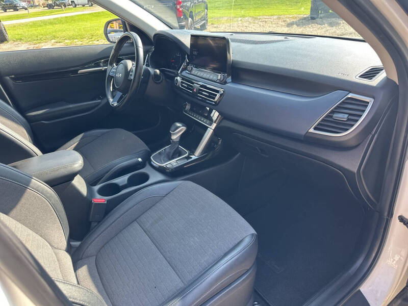 2023 Kia Seltos S