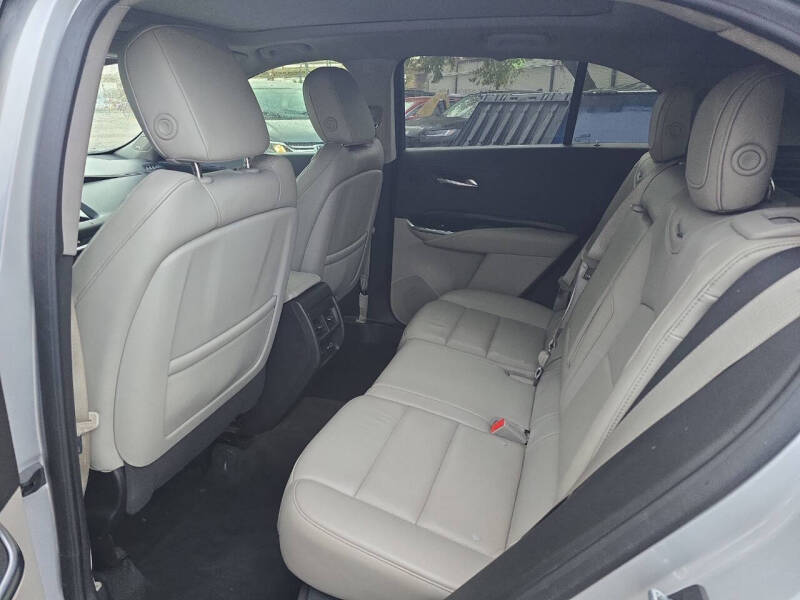 2020 Cadillac XT4 Premium Luxury