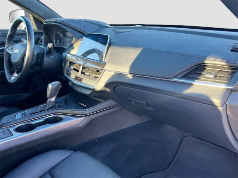 2025 Cadillac CT4 Premium Luxury