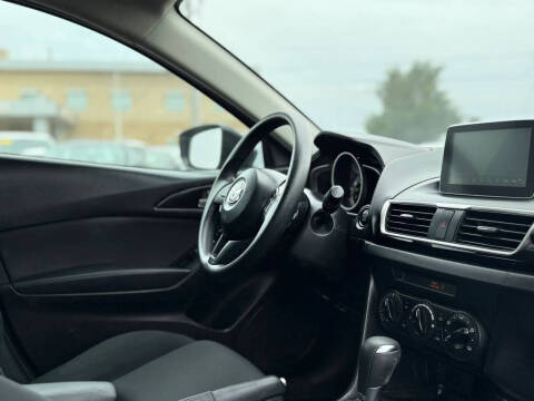 2016 Mazda MAZDA3 i Sport