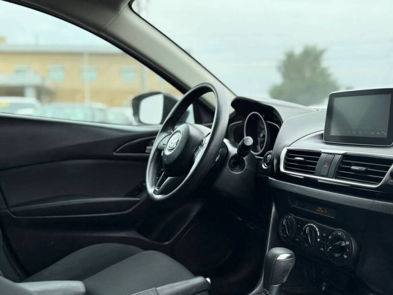 2016 Mazda MAZDA3 i Sport