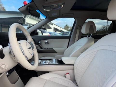 2024 Genesis GV60 Advanced