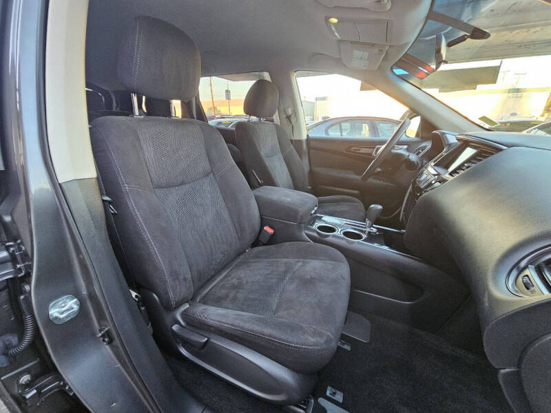 2016 Nissan Pathfinder S