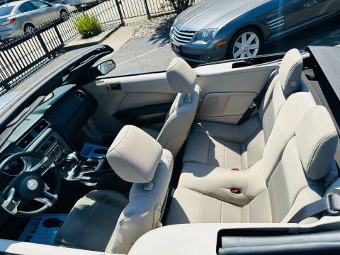 2011 Ford Mustang V6